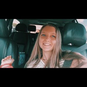 Meet your Posher, Candace